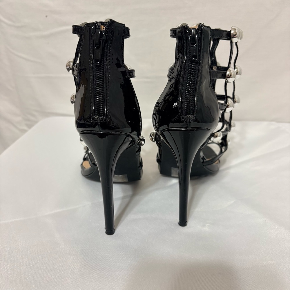 Yoki black patent leather strappy sandals. - Picture 5 of 11